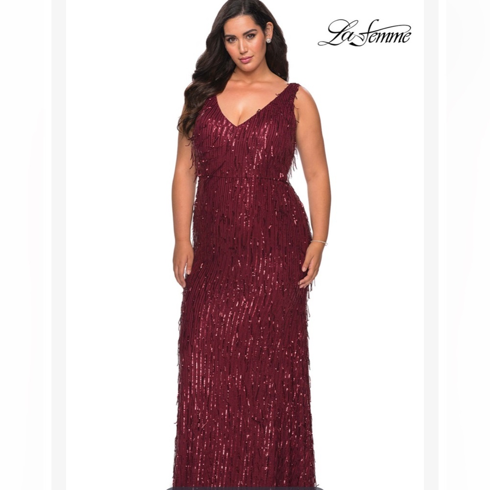 La Femme Curve Wine Red sequin dress